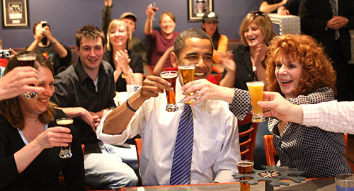 Obama enjoys beer with almost everybody. Obama beer 2